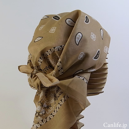 大きいサイズのバンダナ（ベージュ）