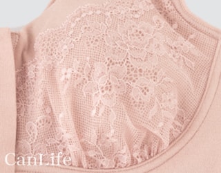 ブラ付き前開きタンクトップの花柄レース